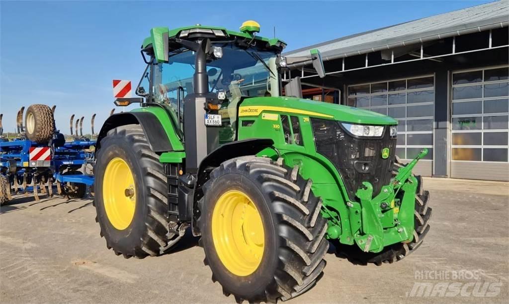 John Deere 7R 330 Traktoren