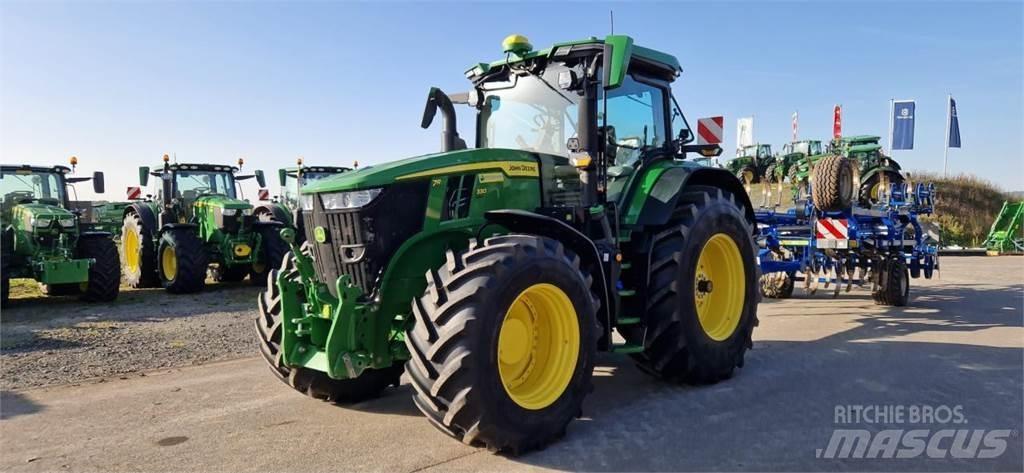 John Deere 7R 330 Traktoren