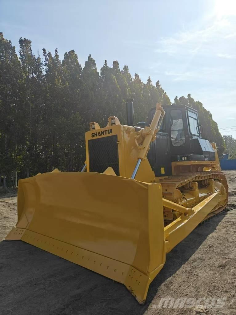 Shantui SD 32 Bulldozer