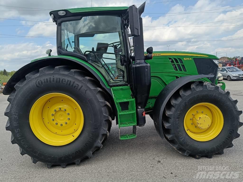 John Deere 6215 R Traktoren