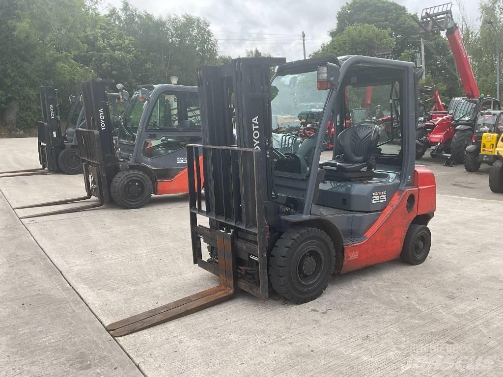 Toyota 02-8 FDF 25 Dieselstapler