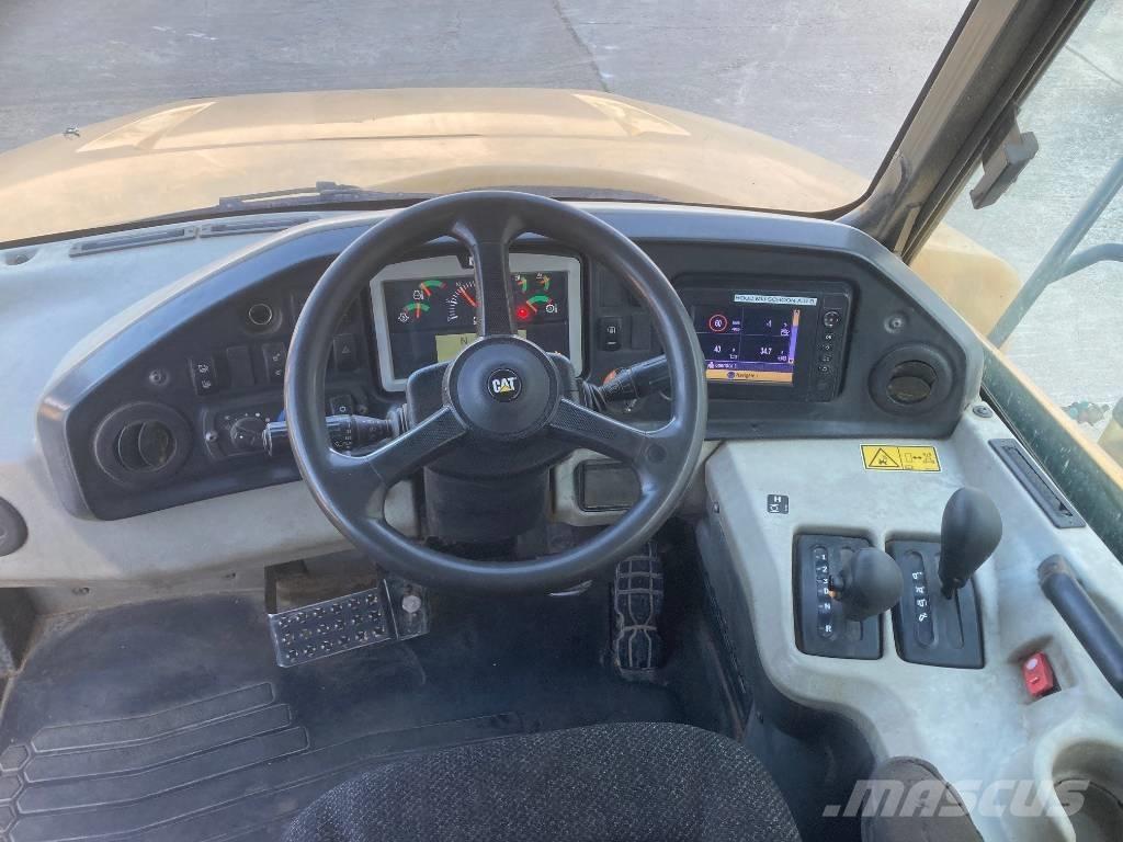 CAT 730 C Dumper - Knickgelenk