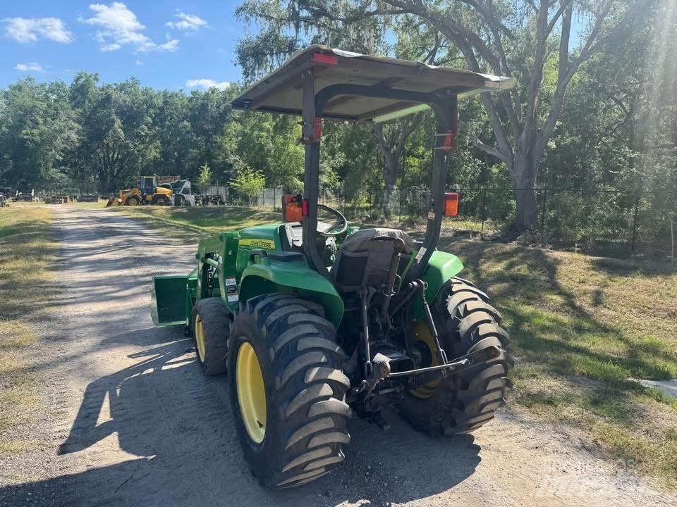 John Deere 3038 E Traktoren