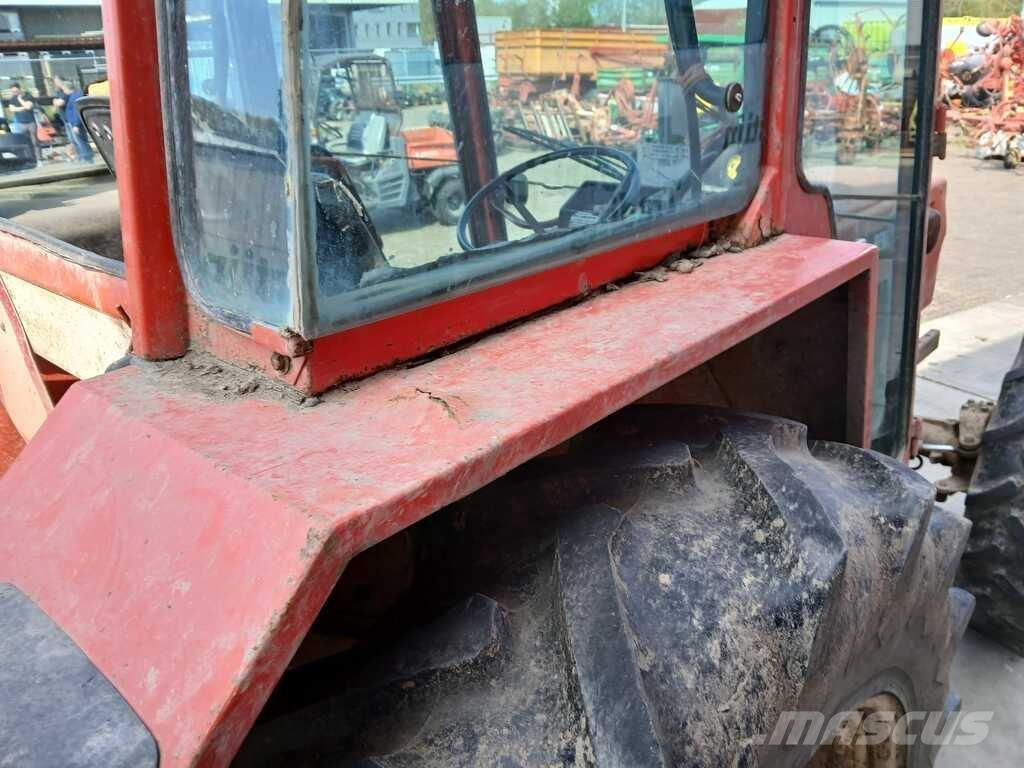 Renault 781-4 Traktoren