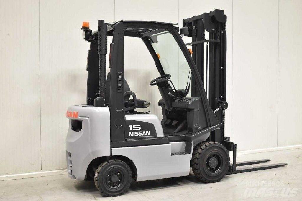 Nissan FD01A18Q Dieselstapler