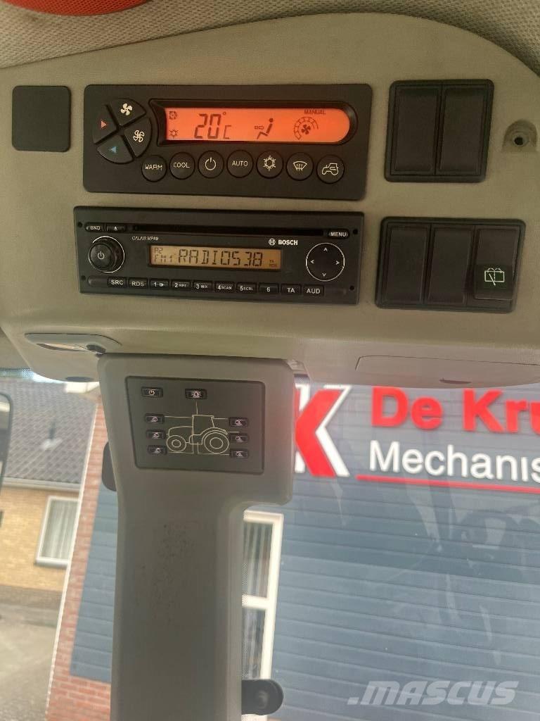 CLAAS Arion 640 Cis Traktoren