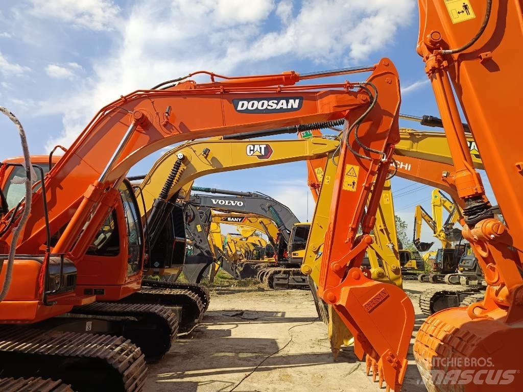 Doosan DX 150 LC Raupenbagger