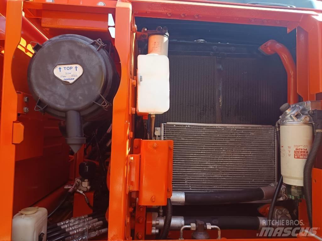 Doosan DX 150 LC Raupenbagger