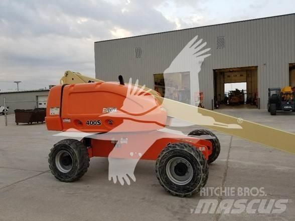 JLG 400S Teleskopbühnen