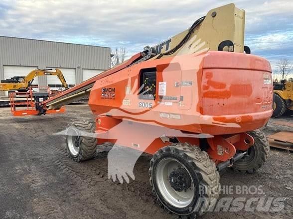 JLG 800S Teleskopbühnen