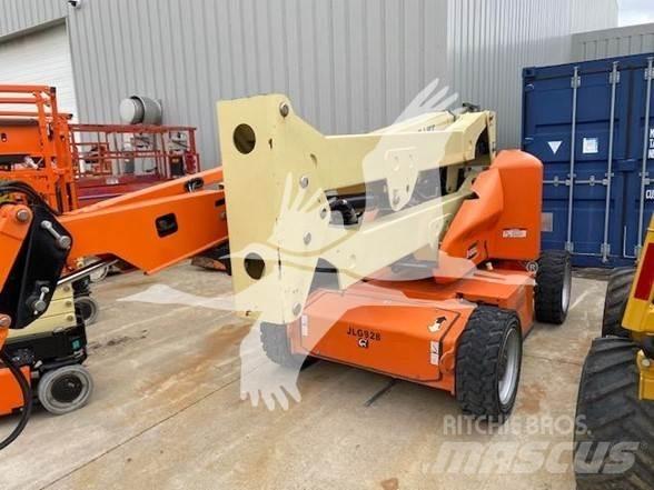 JLG E450AJ Gelenkteleskoparbeitsbühnen
