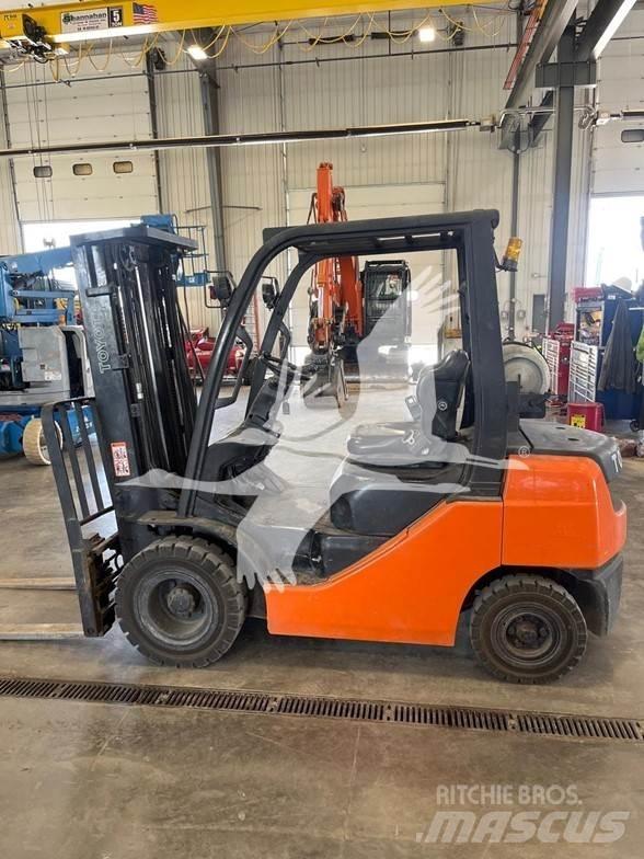 Toyota 8FGU25 Dieselstapler