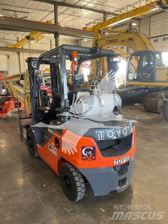 Toyota 8FGU25 Dieselstapler