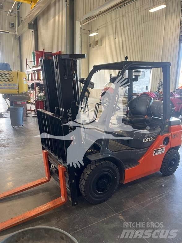 Toyota 8FGU25 Dieselstapler