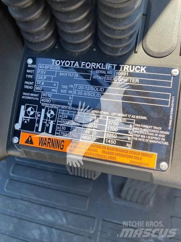 Toyota 8FGU25 Dieselstapler