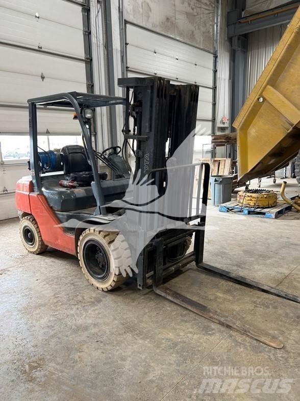 Toyota 8FGU30 Dieselstapler