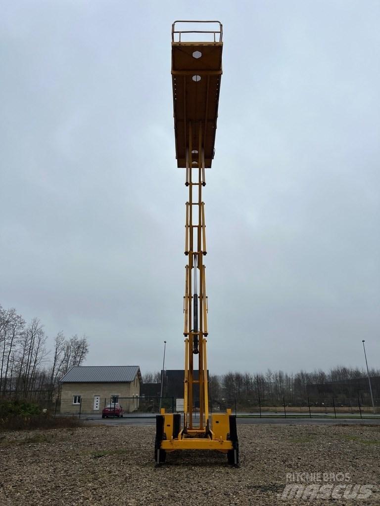 Haulotte H 15 SXL Scheren-Arbeitsbühnen