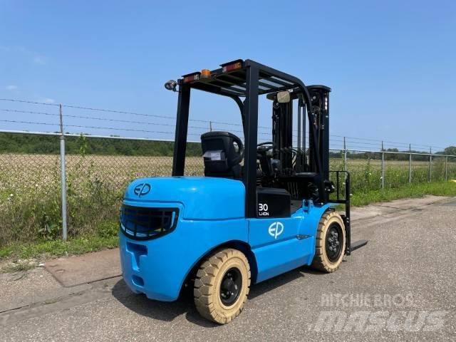 EP EFL302 | 3T | LI-ION Elektrostapler
