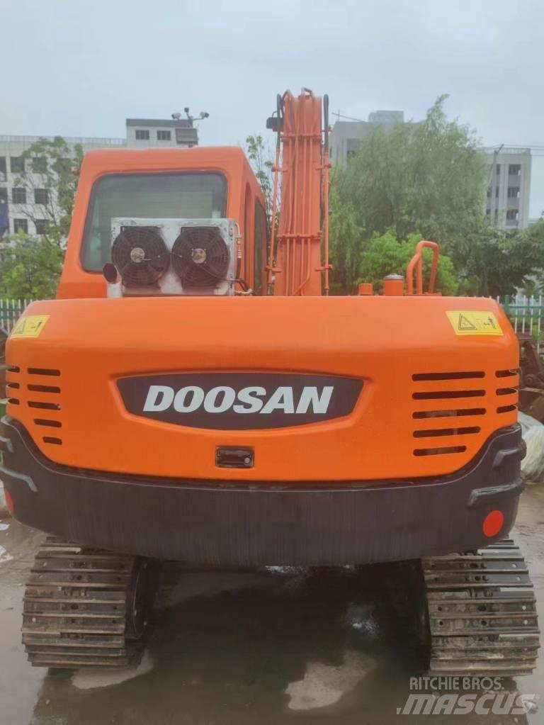 Doosan DH 80 Raupenbagger