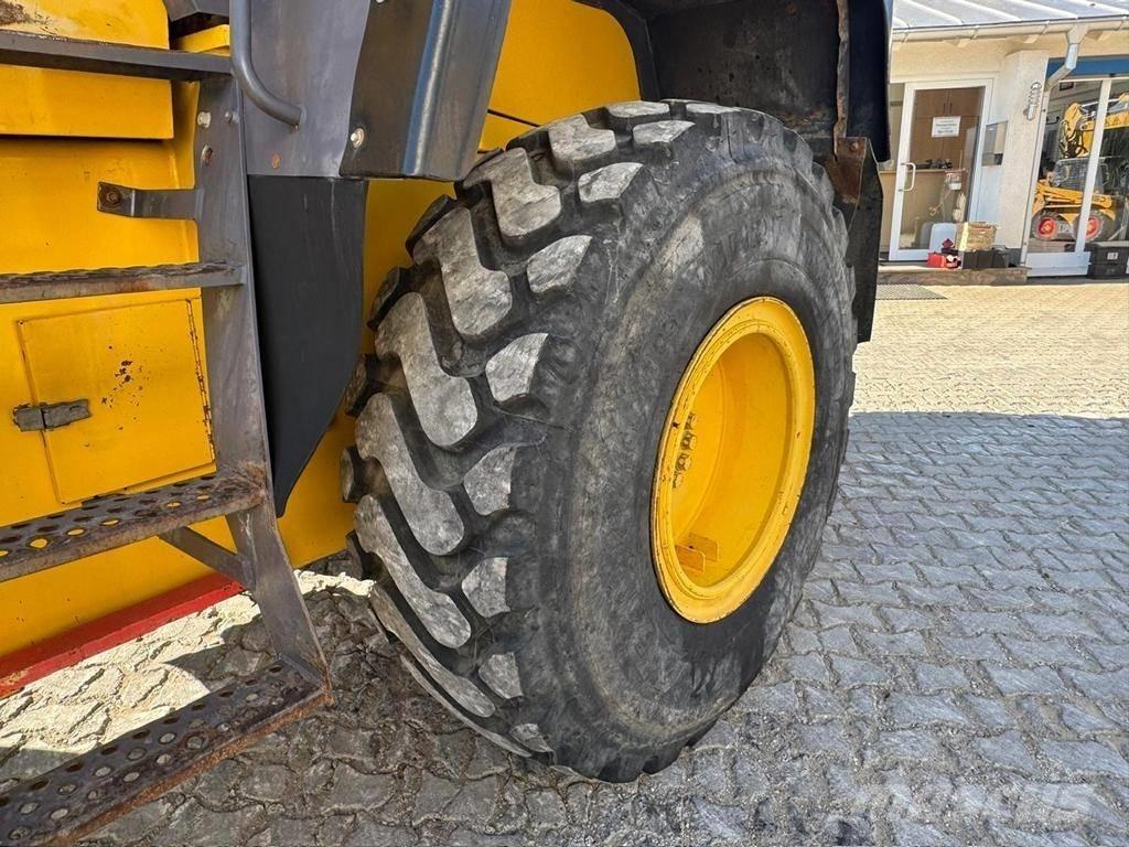 Komatsu WA 320-3H Radlader