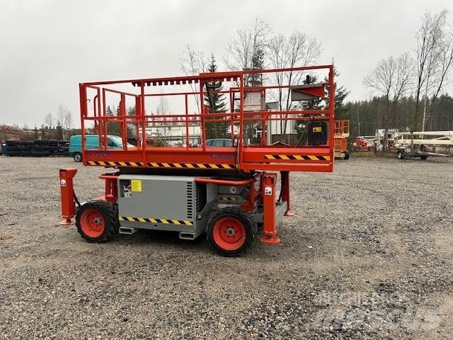 SkyJack SJ 6826 RT Scheren-Arbeitsbühnen