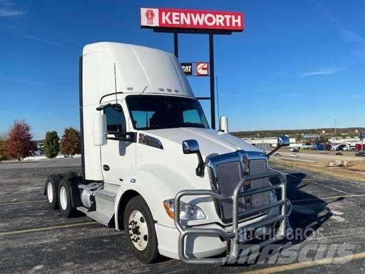 Kenworth T 680 Sattelzugmaschinen