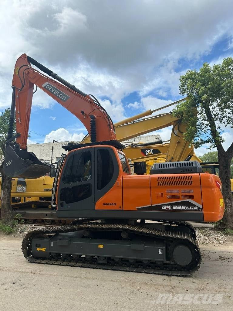 Doosan DX 225 LCA Midibagger  7t - 12t