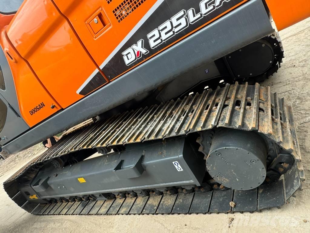 Doosan DX 225 LCA Midibagger  7t - 12t