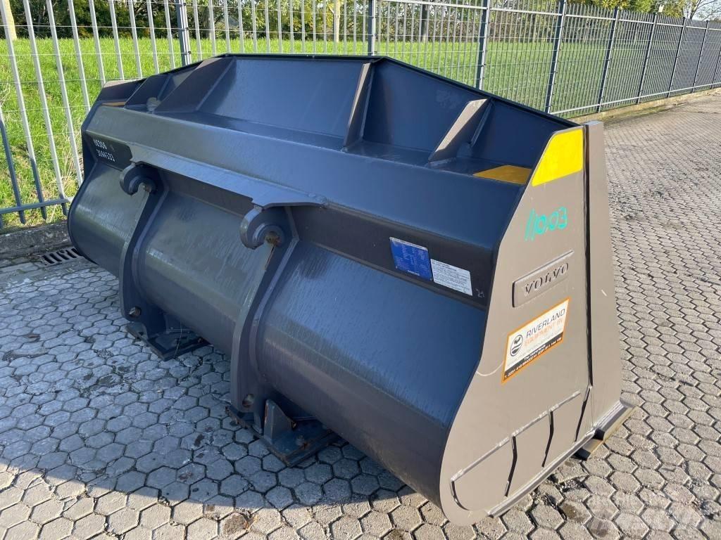 Volvo L 120 H Bucket Schaufeln
