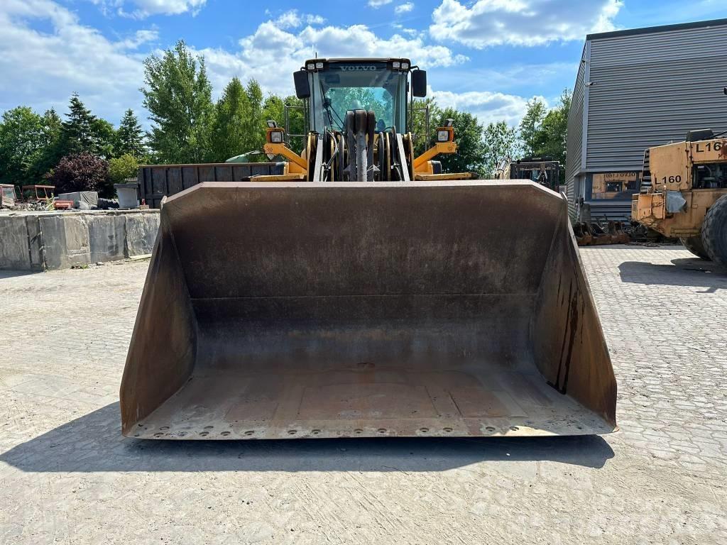 Volvo L180F Radlader