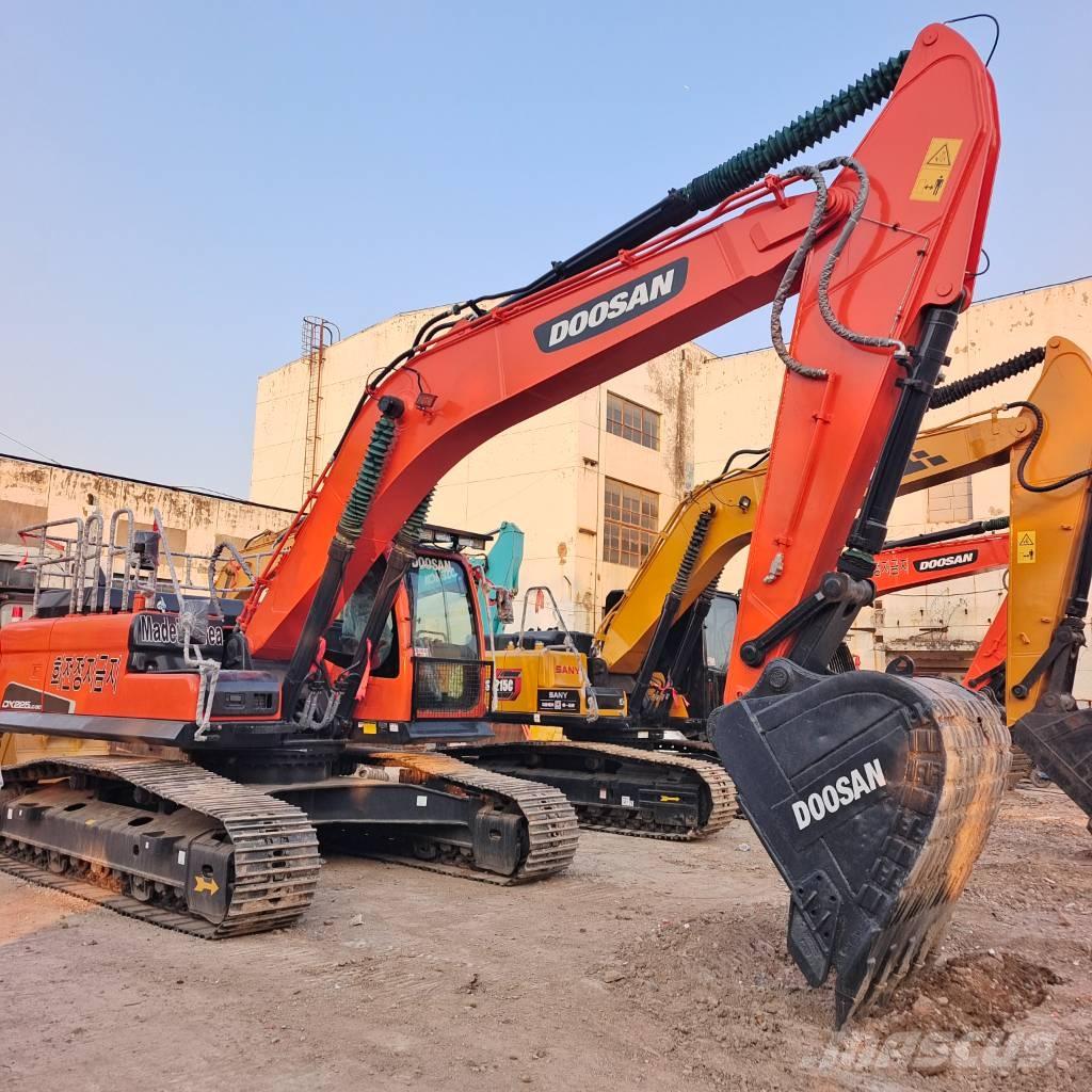 Doosan DX225LC-9C Raupenbagger