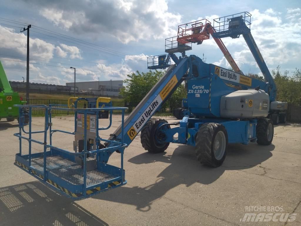 Genie ZX 135/70 Gelenkteleskoparbeitsbühnen