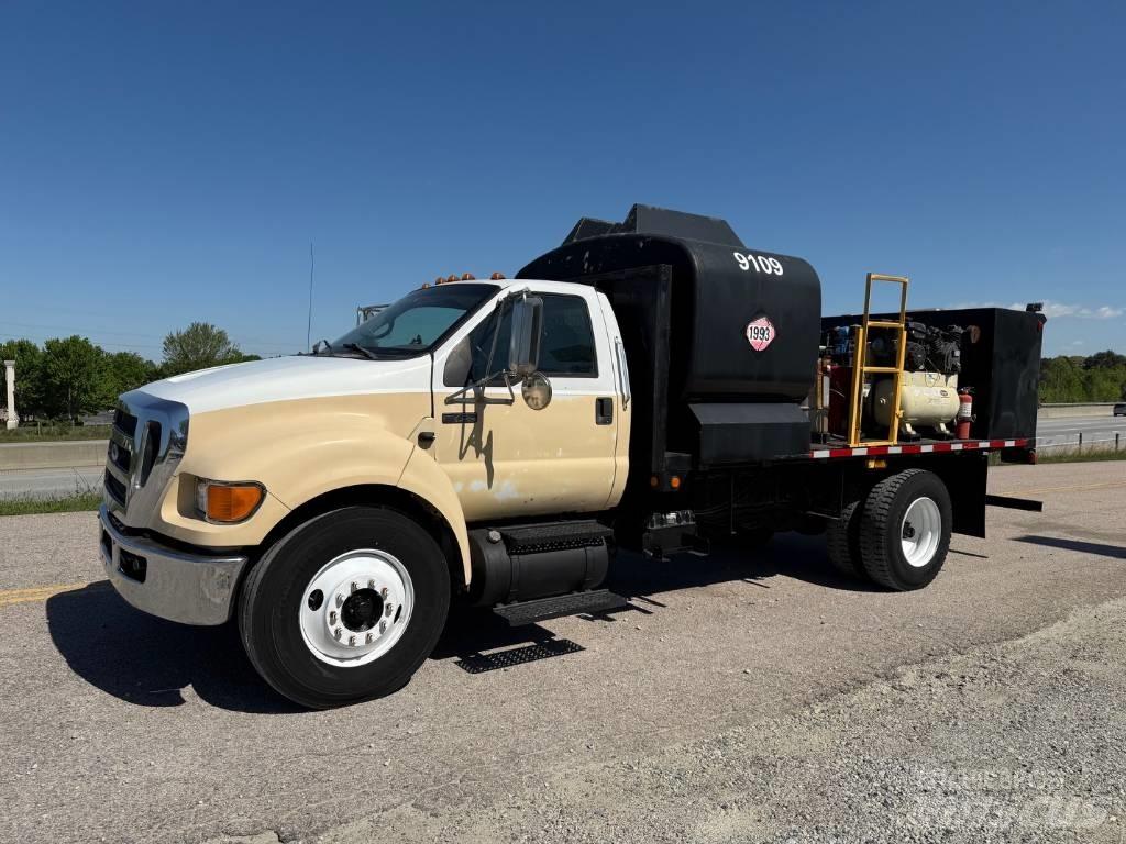 Ford F 750 XLT Kommunal-Sonderfahrzeuge
