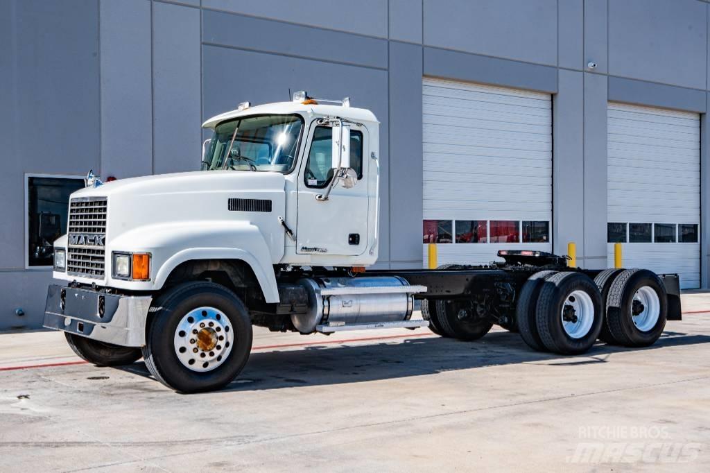 Mack CHN 613 Sattelzugmaschinen