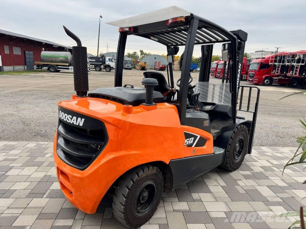 Doosan D 50,  130üó!!! 5t Dieselstapler