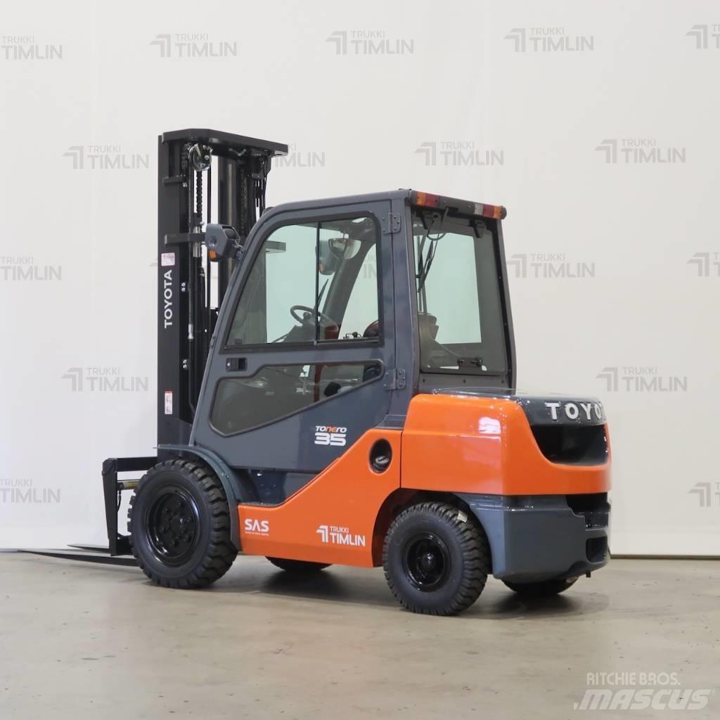 Toyota 02-8FDJF35 Dieselstapler