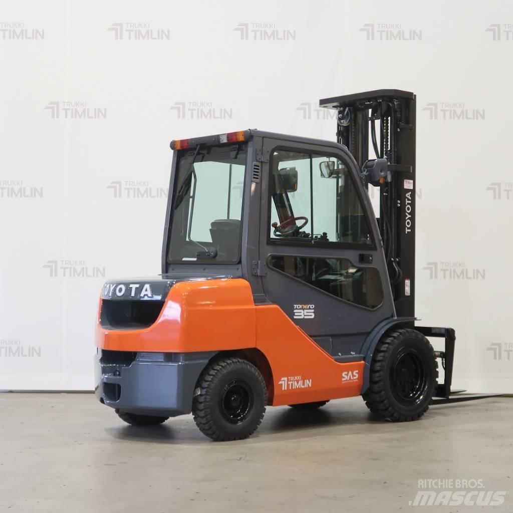 Toyota 02-8FDJF35 Dieselstapler