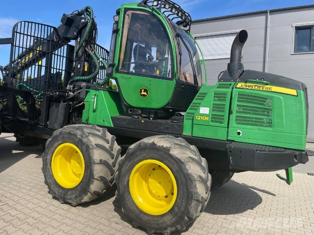 John Deere 1210 E Forwarder