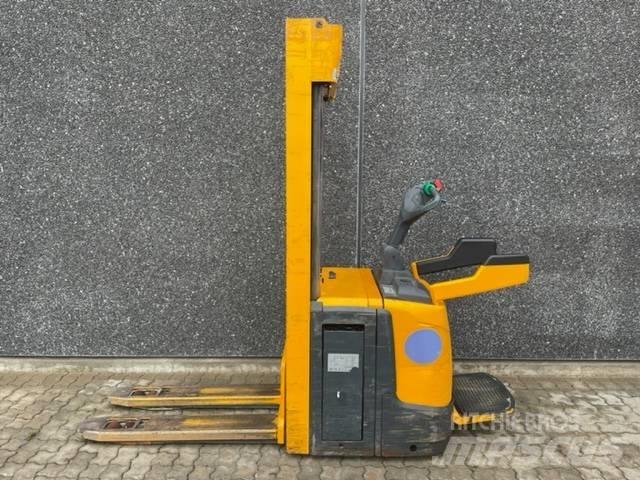 Jungheinrich ERC 216 Selbstfahrstapler