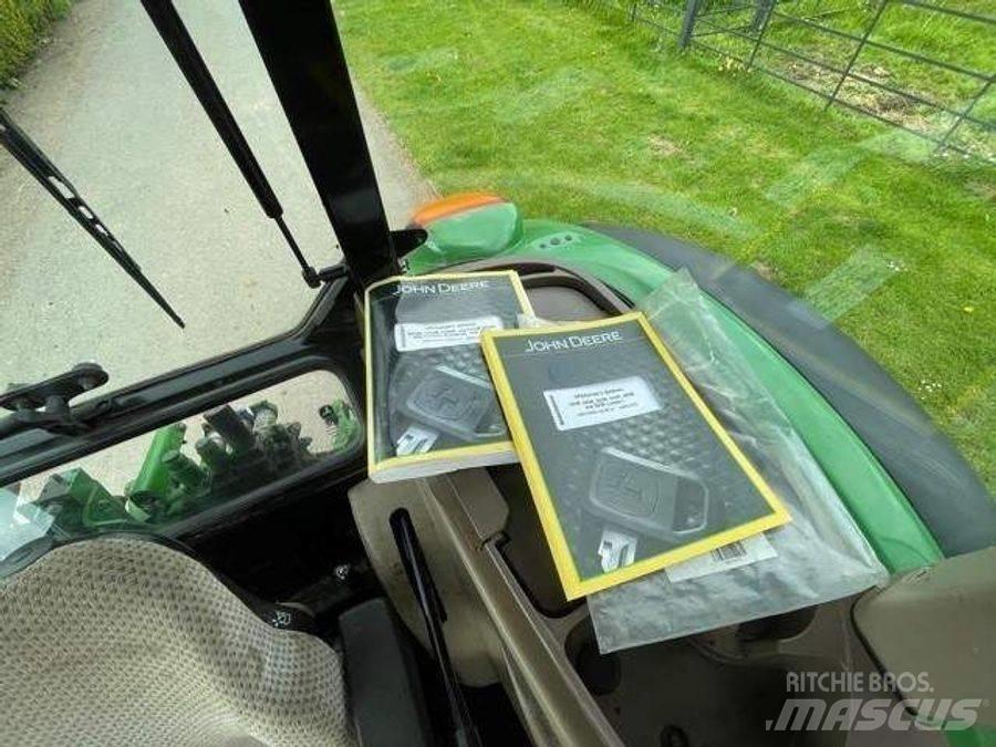John Deere 5100 M Traktoren
