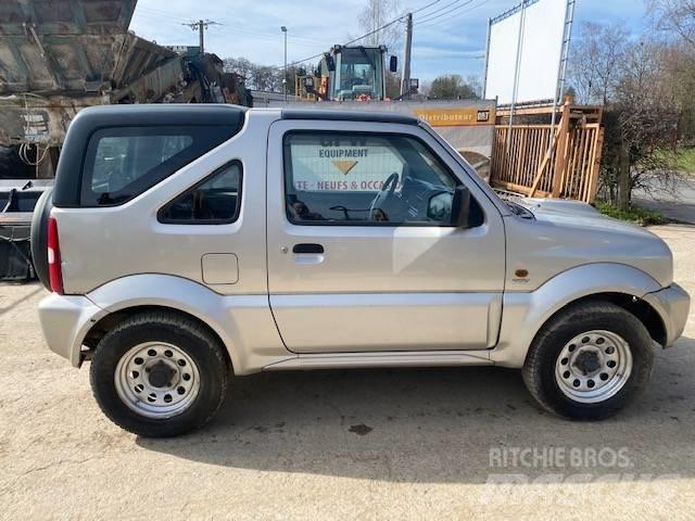 Suzuki Jimny Geländewagen
