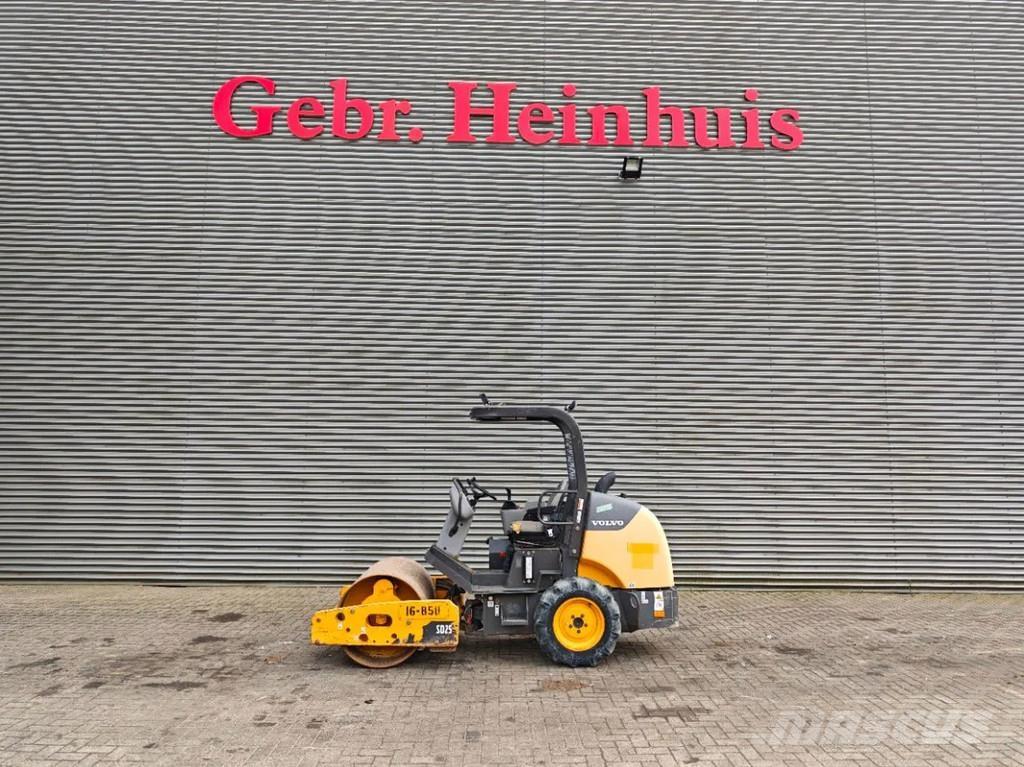 Volvo SD 25 Gummiradwalzen