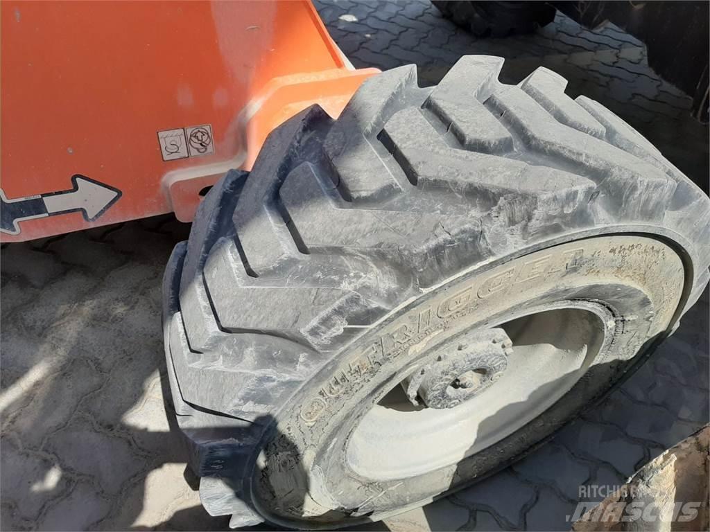 JLG 460SJ Teleskopbühnen