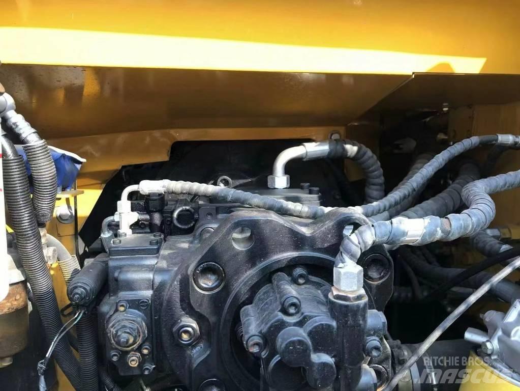 Sany 215C Raupenbagger