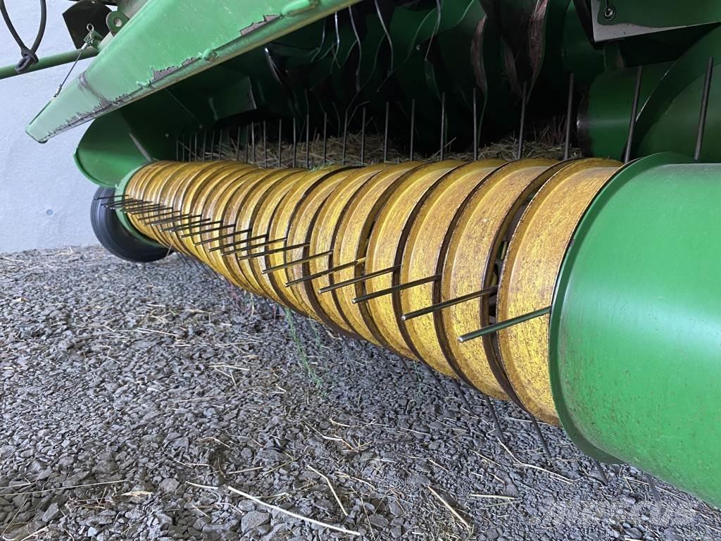 John Deere 568 Rundballenpressen