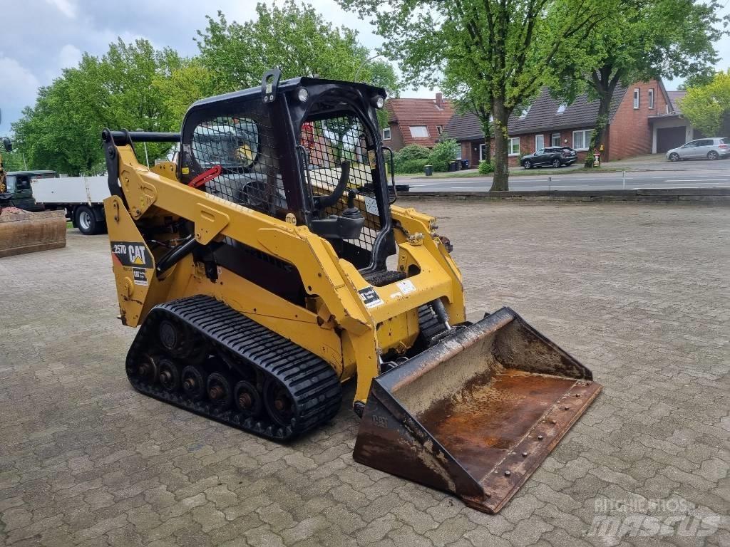 CAT 257 D Kompaktlader
