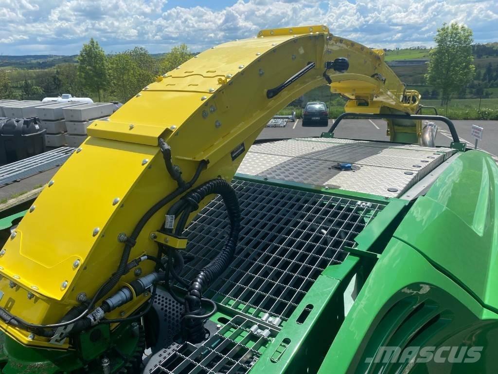 John Deere 8200 Feldhäcksler