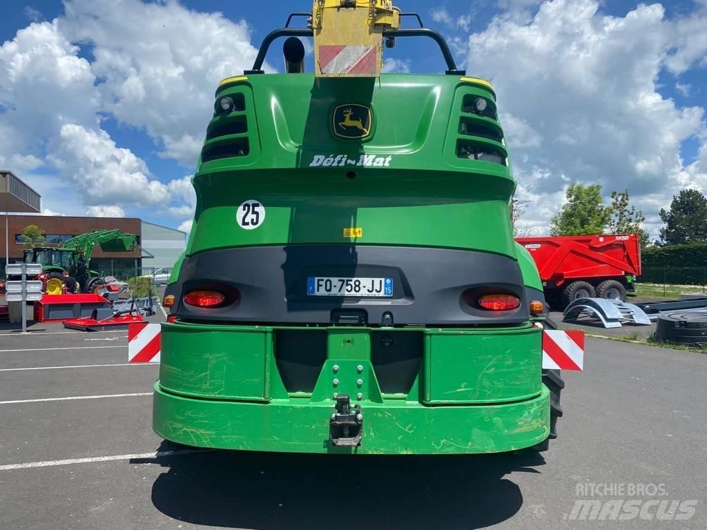 John Deere 8200 Feldhäcksler