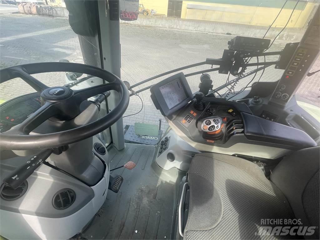 CLAAS AXION 830 Traktoren