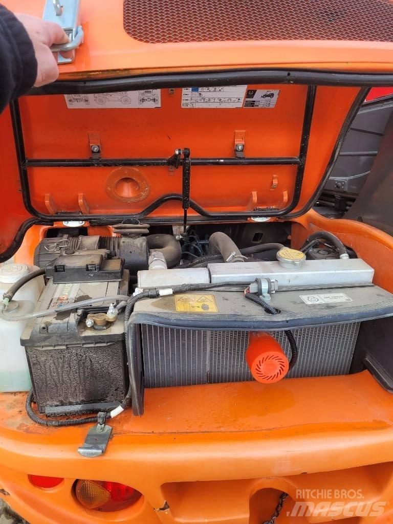 Ausa T 144 H Teleskoplader